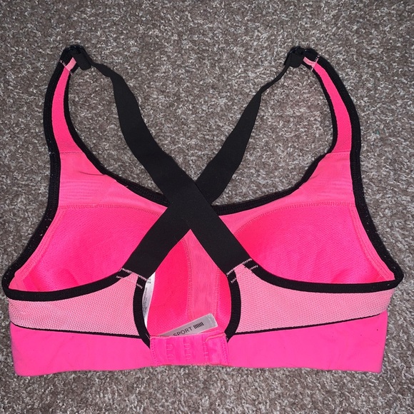 Victoria’s Secret VSX Sports Bra - Picture 3 of 3